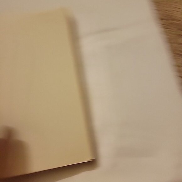 Travels in Hyperreality : Essays by Umberto Eco Paperback - Picture 3 of 6